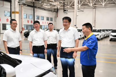 高世文调研江铃集团新能源汽车公司 推动汽车销售创新与高质量发展